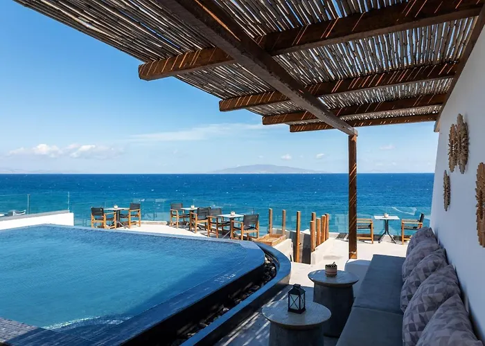 Almyra Oia Suites